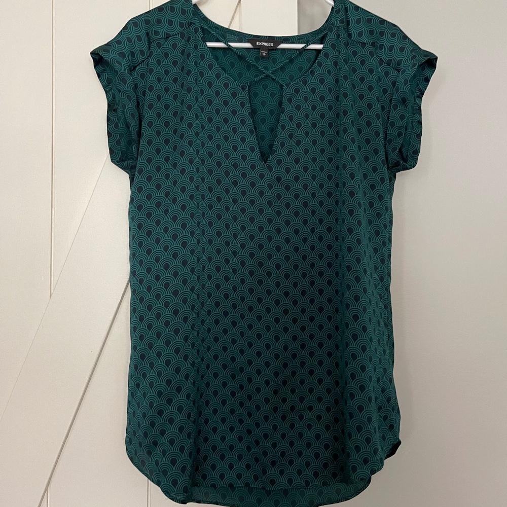 Express size M shirt worn once